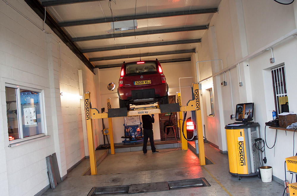 Chilcompton MOT Centre Website Photography